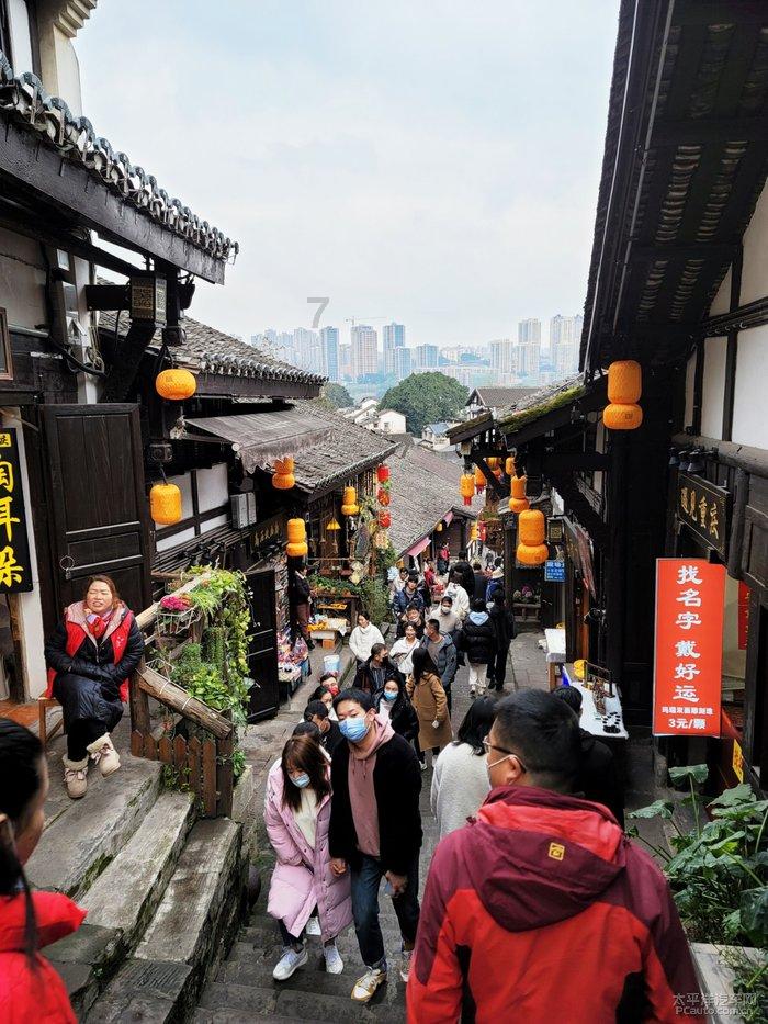 逃离荒凉之地